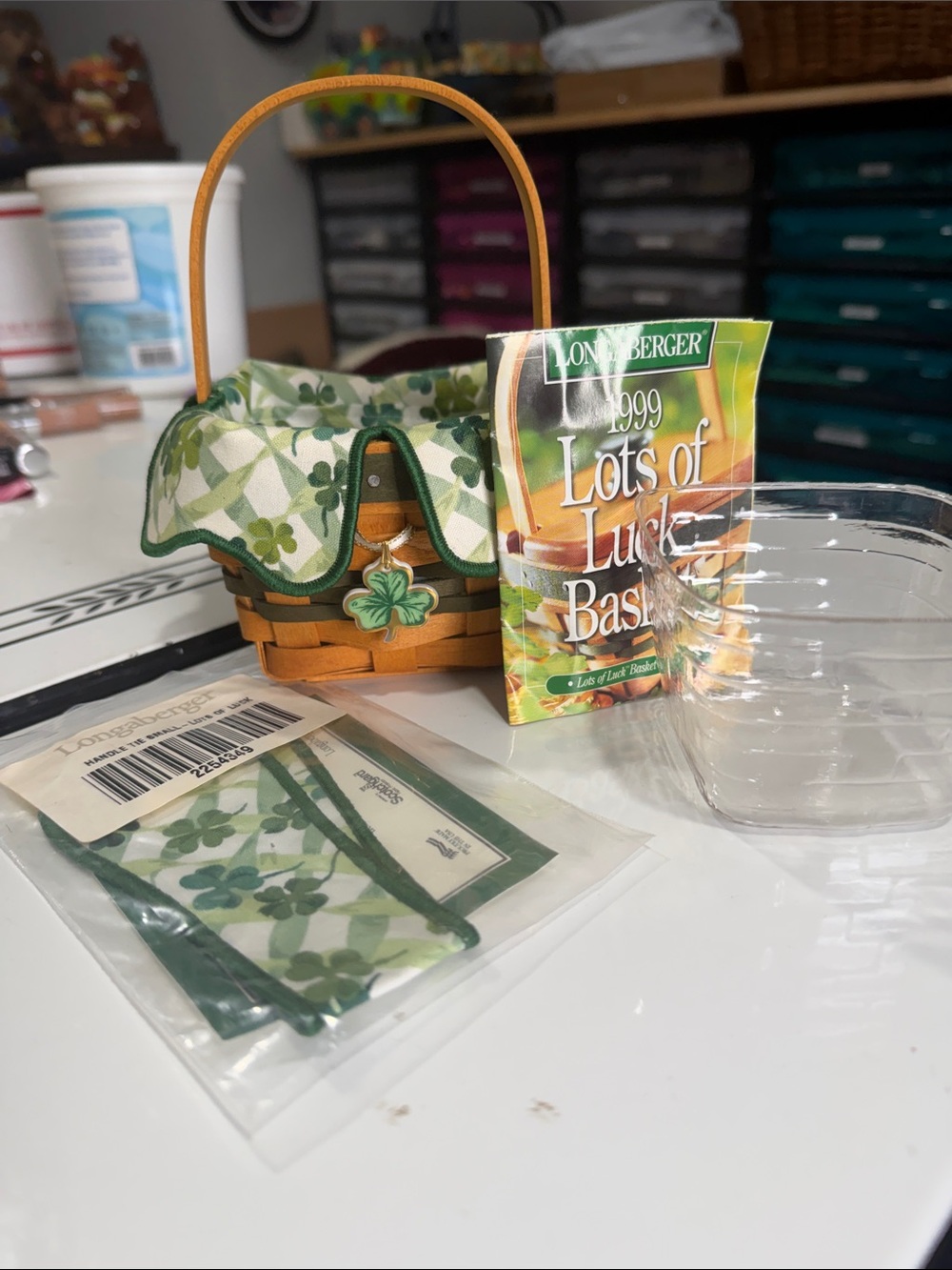 Longaberger 1999 Lots of Luck Basket with Liner, Protector,Tie-on and Handle Tie